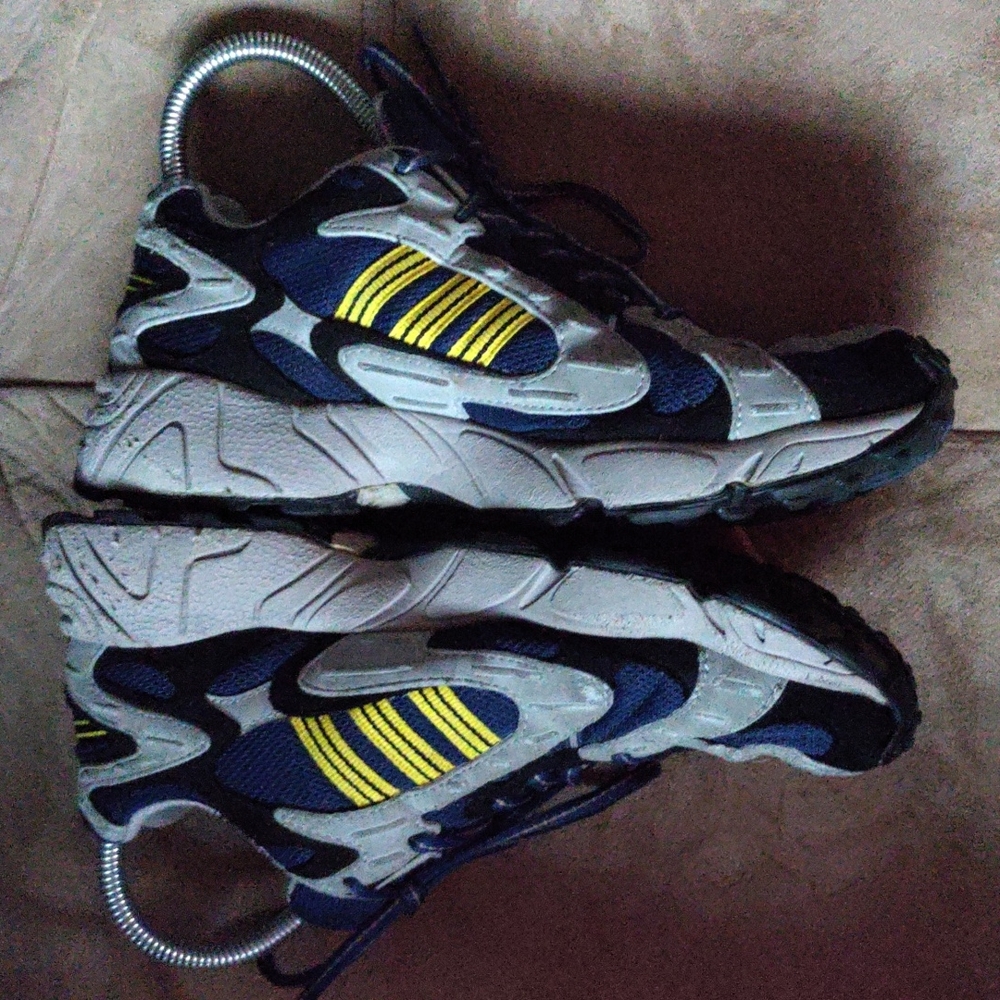 Adidas Savage sneakers men's size 7.5 athletic shoes - Picture 4 of 9